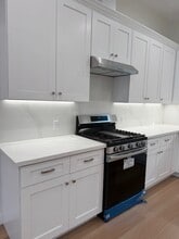 8636 Aqueduct Ave in North Hills, CA - Building Photo - Building Photo