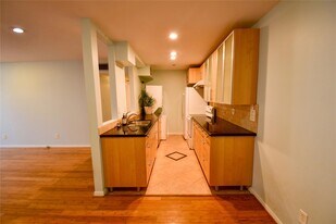 1601 S Shepherd Dr in Houston, TX - Building Photo