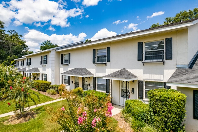 Regency Townhomes in Dade City, FL - Building Photo - Building Photo