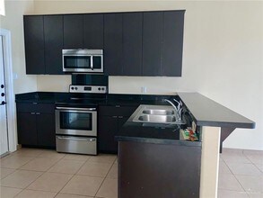 3217 W Sprague St-Unit -6 in Edinburg, TX - Building Photo - Building Photo