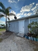 2964 Francis Ave in Naples, FL - Building Photo