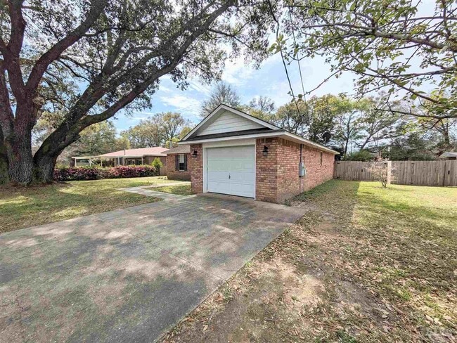 4920 Mayo Cir in Pace, FL - Building Photo - Building Photo