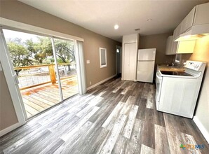 15625 Cranes Mill Rd in Canyon Lake, TX - Building Photo - Building Photo