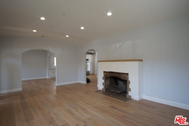 830 3rd Ave in Los Angeles, CA - Foto de edificio - Building Photo