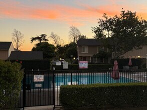 3832 Chelsea Dr in La Verne, CA - Foto de edificio - Building Photo