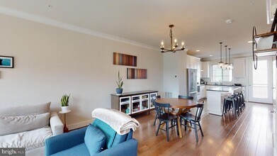 14612 Lakestone Dr in Chantilly, VA - Building Photo - Building Photo