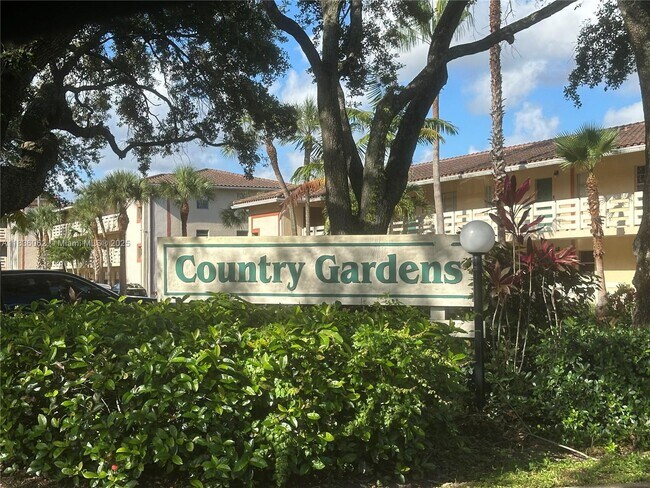 3210 NW 103rd Terrace in Coral Springs, FL - Building Photo - Building Photo