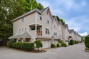 2450 Hawthorne Av in Port Coquitlam, BC - Building Photo