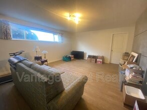 315 Hardie Rd in Kelowna, BC - Building Photo - Building Photo