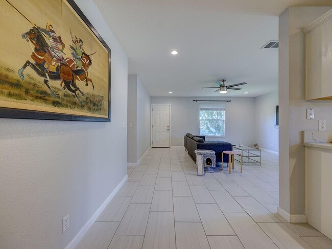 148 Sapphire Lake Dr in Kyle, TX - Building Photo - Building Photo