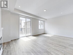 20 Bullata Ln in Richmond Hill, ON - Building Photo - Building Photo