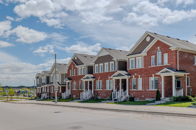 19 Ridge Rd in Cambridge, ON - Building Photo - Building Photo