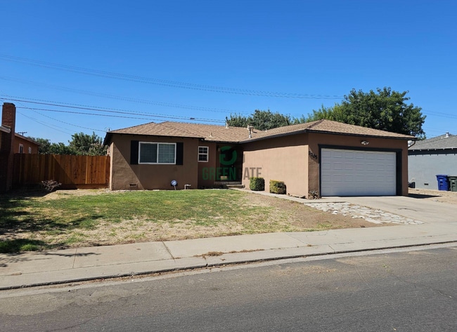property at 2205 Geneva Dr