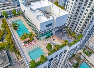 698 N Miami Ave in Miami, FL - Building Photo - Building Photo