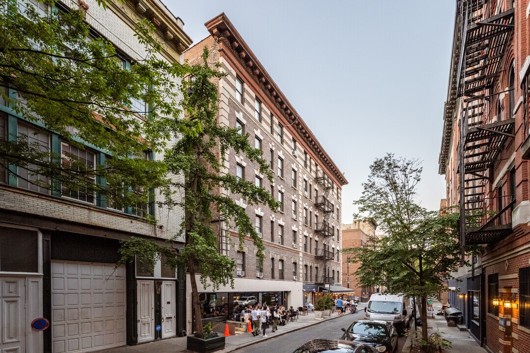 35 Bedford St in New York, NY - Foto de edificio