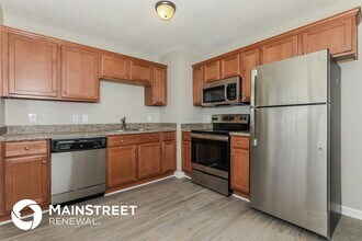 319 Cedarwood Ln in Matthews, NC - Building Photo - Building Photo