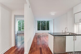 333 Main St in San Francisco, CA - Building Photo