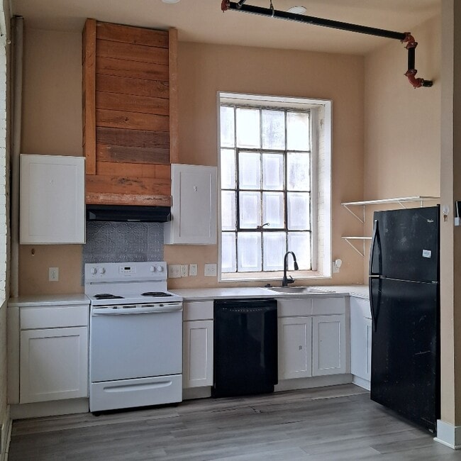 632 Roanoke Ave in Roanoke Rapids, NC - Building Photo - Building Photo