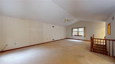 111 Carriage House in Enfield, CT - Building Photo - Building Photo