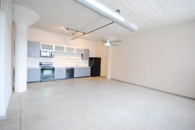 8125 Michigan Ave-Unit -#413 in St. Louis, MO - Building Photo - Building Photo