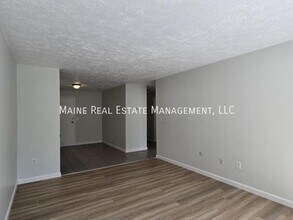 10 Tall Pines Dr in Lewiston, ME - Building Photo - Building Photo