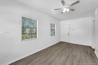 301 S M St-Unit -2 in Lake Worth, FL - Building Photo - Building Photo