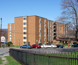 Lee Park Towers in Hanover Township, PA - Building Photo - Building Photo