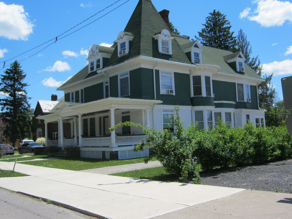 227 Wyoming Ave in West Pittston, PA - Building Photo