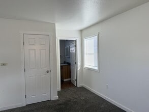 8656 W Business Pk Dr in Wasilla, AK - Building Photo - Building Photo