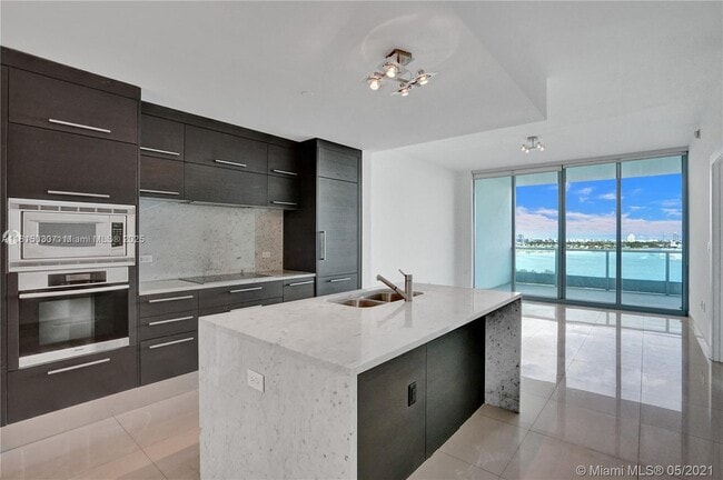 property at 900 Biscayne Blvd