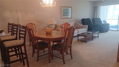 716 Landover Cir in Naples, FL - Building Photo - Building Photo