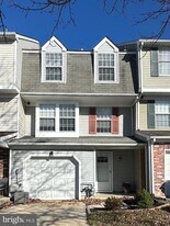 31 Stoneshire Dr in Glassboro, NJ - Building Photo