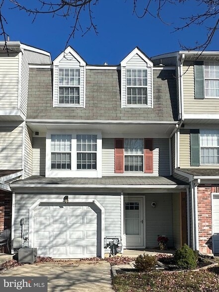 property at 31 Stoneshire Dr