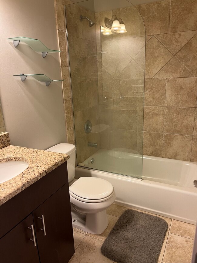 1644 W Cullerton St, Unit 1644 W Cullerton St #3 in Chicago, IL - Building Photo - Building Photo