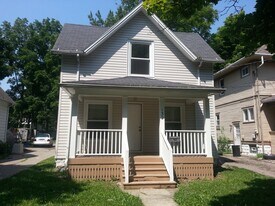 132 Shepard St in Lansing, MI - Building Photo