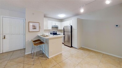 801 Lyons Rd in Coconut Creek, FL - Building Photo - Building Photo