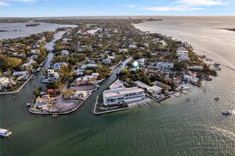 31 Lands End Ln in Sarasota, FL - Building Photo - Building Photo