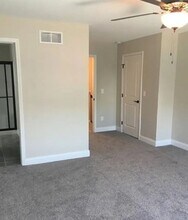 1516 Greyrock Ln in Champaign, IL - Building Photo - Building Photo