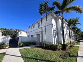 15549 SW 40th St in Miramar, FL - Building Photo