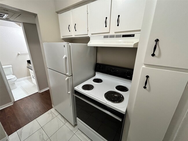 property at 1420 Hawthorne St