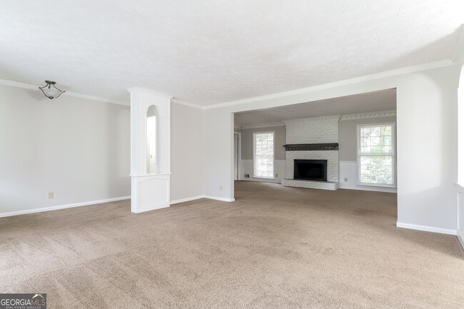 5498 Aucilla Creek Ln in Stone Mountain, GA - Foto de edificio - Building Photo