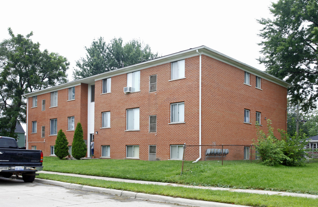 Williams Estates in Wyandotte, MI - Building Photo