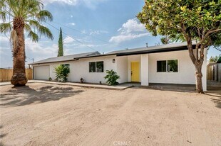 56393 Coyote Trail in Yucca Valley, CA - Building Photo