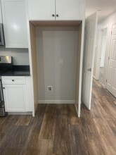 10 John St, Unit 1 in Chelsea, MA - Foto de edificio - Building Photo
