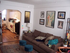1648 W Barry Ave, Unit G in Chicago, IL - Building Photo - Building Photo