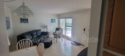 151 Medallion Blvd in Madeira Beach, FL - Building Photo - Building Photo