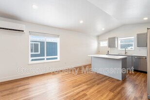 40 Glacier Rnch Wy in Kalispell, MT - Building Photo