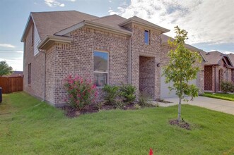 7612 Spring Dr in Watauga, TX - Building Photo - Building Photo