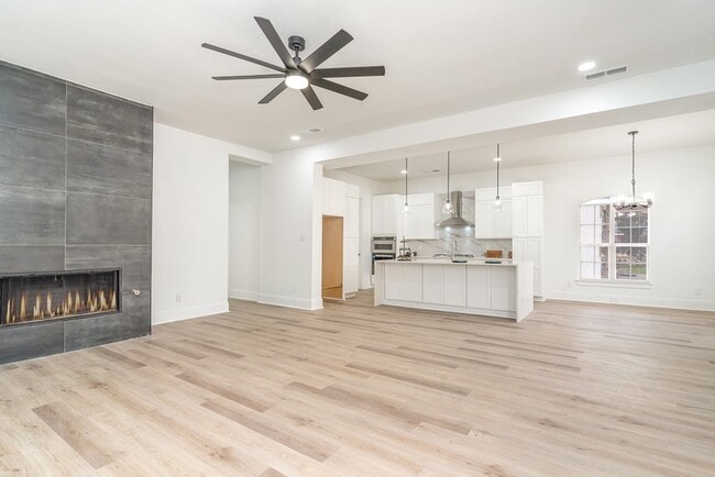 property at 2422 Vagas St