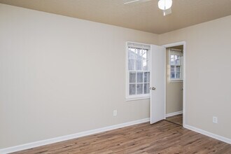 4417 Millvale Dr SW in Huntsville, AL - Building Photo - Building Photo